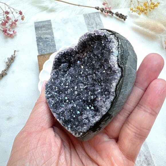 Gorgeous Amethyst Heart Cluster - Picture 4 of 7